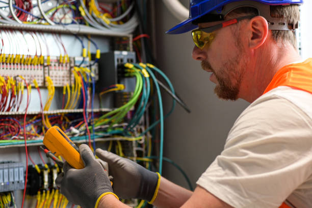 Best Affordable Emergency Electrician  in Struthers, OH
